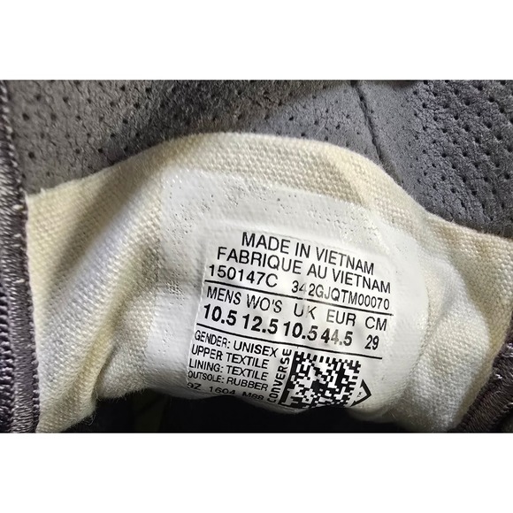 Chuck Taylor All Star 2 Hi Shoes Mens Size 10.5 High Top 150147C - Picture 2 of 7